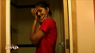 Super Hot Indian Babe Divya Apropos Shower - Indian Porn